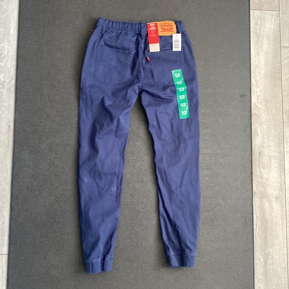 Levi’s joggers - Picture 2 of 2
